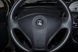 2010款众泰朗悦1.6L