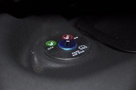 2010款众泰朗悦1.6L