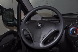 2010款众泰朗悦1.6L