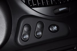 2010款众泰朗悦1.6L