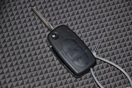 2010款众泰朗悦1.6L