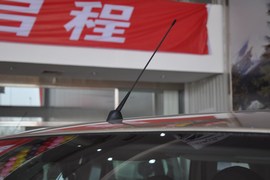 2010款众泰朗悦1.6L