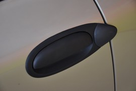 2010款众泰朗悦1.6L