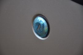 2010款众泰朗悦1.6L