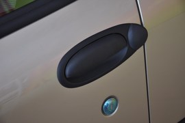 2010款众泰朗悦1.6L