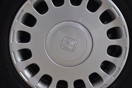 2010款众泰朗悦1.6L