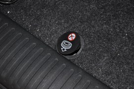 2010款众泰朗悦1.6L