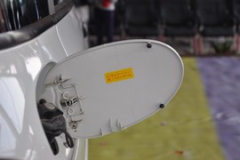 2010款众泰朗悦1.6L