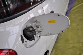 2010款众泰朗悦1.6L