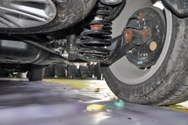 2010款众泰朗悦1.6L