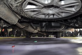 2010款众泰朗悦1.6L