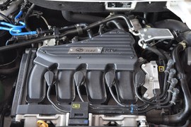 2010款众泰朗悦1.6L