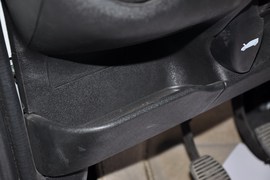 2010款众泰朗悦1.6L