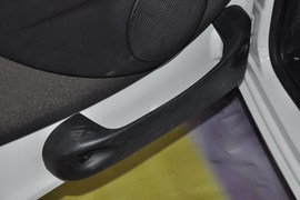 2010款众泰朗悦1.6L