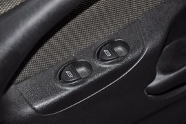 2010款众泰朗悦1.6L