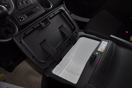 2010款众泰朗悦1.6L