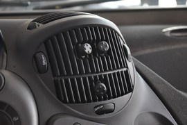 2010款众泰朗悦1.6L