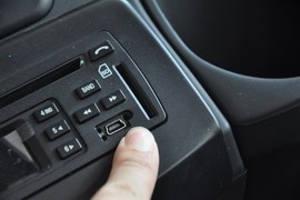 2010款众泰朗悦1.6L