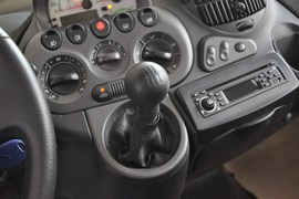 2010款众泰朗悦1.6L