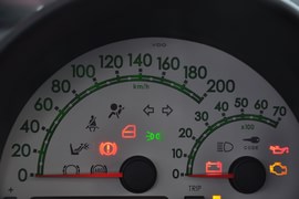 2010款众泰朗悦1.6L