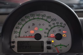 2010款众泰朗悦1.6L