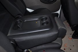 2010款众泰朗悦1.6L