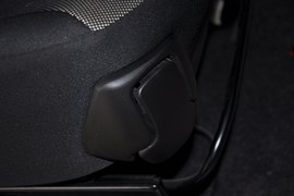 2010款众泰朗悦1.6L