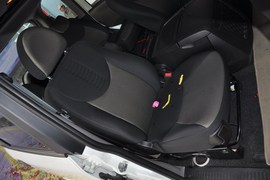 2010款众泰朗悦1.6L