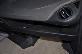 2010款众泰朗悦1.6L