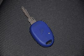 2010款众泰朗悦1.6L