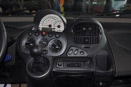 2010款众泰朗悦1.6L