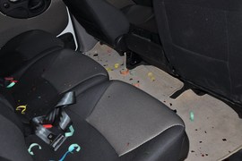 2010款众泰朗悦1.6L