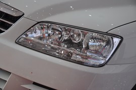 2010款众泰朗悦1.6L