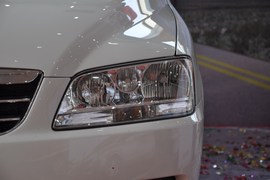 2010款众泰朗悦1.6L