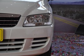 2010款众泰朗悦1.6L