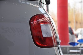 2010款众泰朗悦1.6L