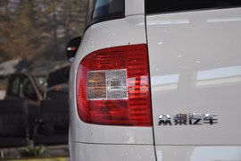 2010款众泰朗悦1.6L