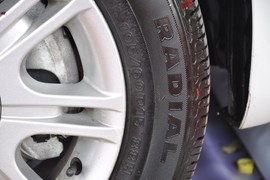 2010款众泰朗悦1.6L