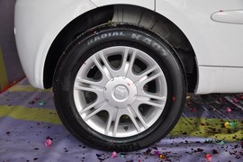 2010款众泰朗悦1.6L