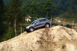 2011款大众途锐试驾