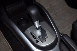 2010款三菱欧蓝德劲界2.4时尚四驱版实拍