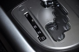 2010款三菱欧蓝德劲界2.4时尚四驱版实拍