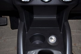 2010款三菱欧蓝德劲界2.4时尚四驱版实拍