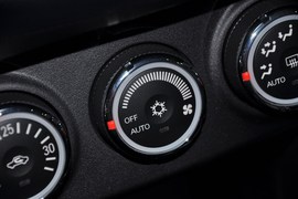 2010款三菱欧蓝德劲界2.4时尚四驱版实拍