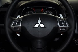 2010款三菱欧蓝德劲界2.4时尚四驱版实拍