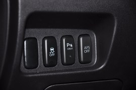 2010款三菱欧蓝德劲界2.4时尚四驱版实拍