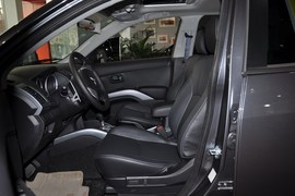 2010款三菱欧蓝德劲界2.4时尚四驱版实拍