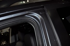 2010款三菱欧蓝德劲界2.4时尚四驱版实拍