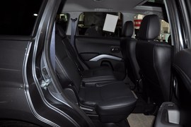 2010款三菱欧蓝德劲界2.4时尚四驱版实拍