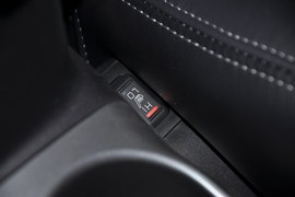 2010款三菱欧蓝德劲界2.4时尚四驱版实拍